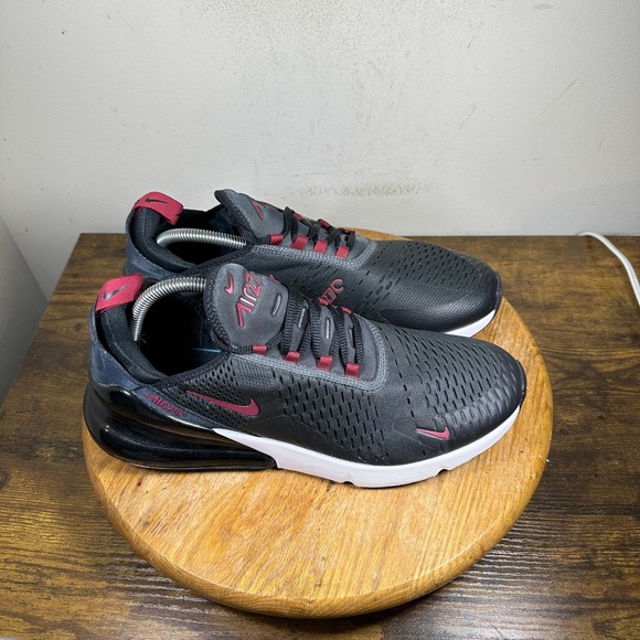 Nike Air Max 270 Mens Black Red Running Lifestyle Shoes Size 11 DZ4402-001